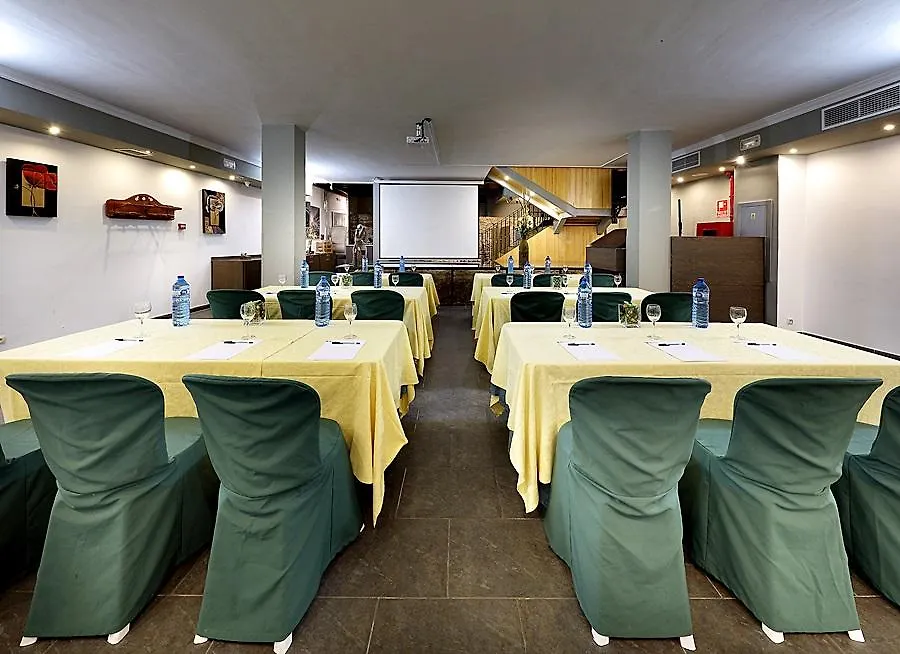 Отель Sercotel Tribuna Малага